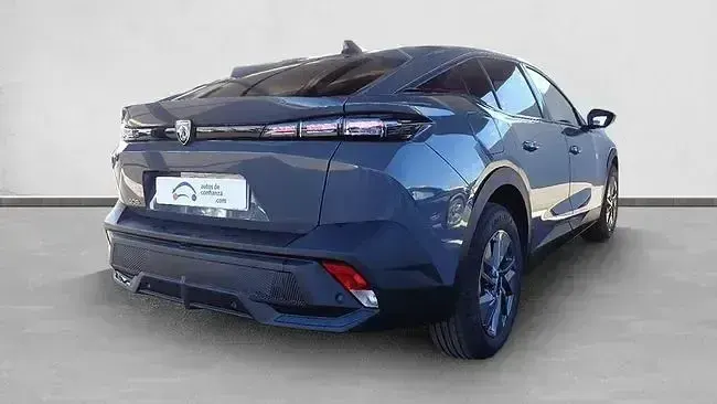 Usado Peugeot 408 Allure 145 CV (106 kW) 2024 Gris SUV