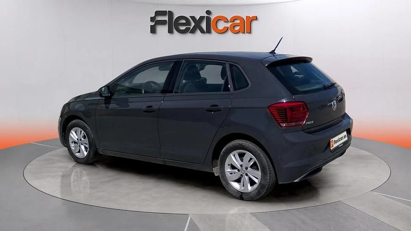 Usado VW Polo Advance 95 CV (69 kW) 2019 Gris Utilitario