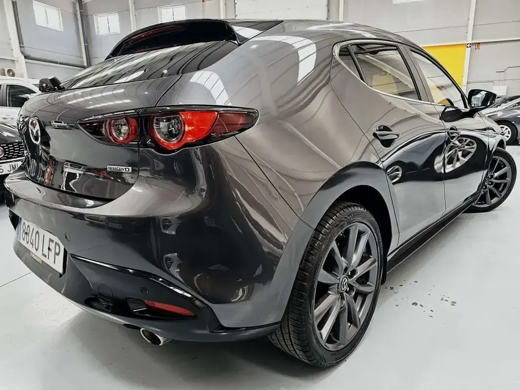 Usado Mazda 3 116 CV (85 kW) 2020 Gris Utilitario