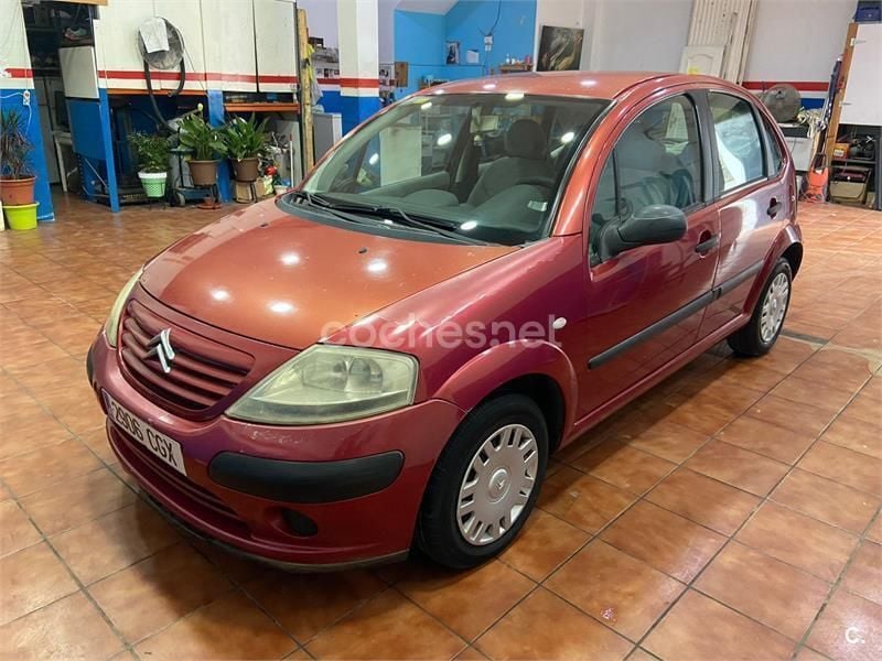 Usado Citroën C3 70 CV (51 kW) 2003 Rojo Utilitario