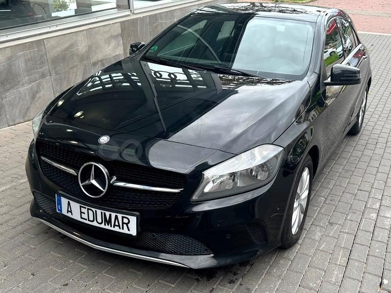 Usado Mercedes A200 Urban 136 CV (100 kW) 2016 Negro Berlina