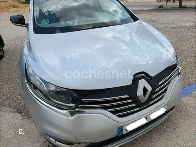 Usado Renault Espace Zen 130 CV (95 kW) 2016 Gris / plata Monovolumen