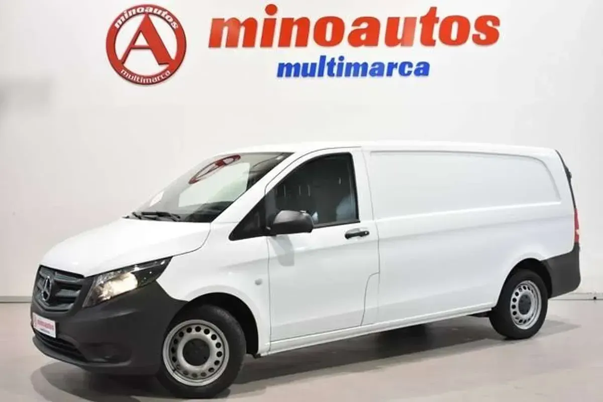 Usado Mercedes Vito 163 CV (119 kW) 2023 Blanco Van
