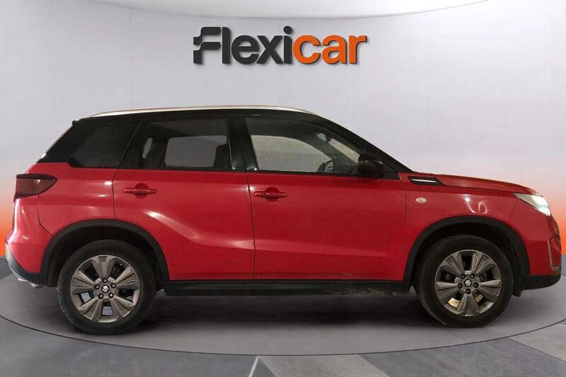 Usado Suzuki Vitara 117 CV (86 kW) 2022 Rojo SUV