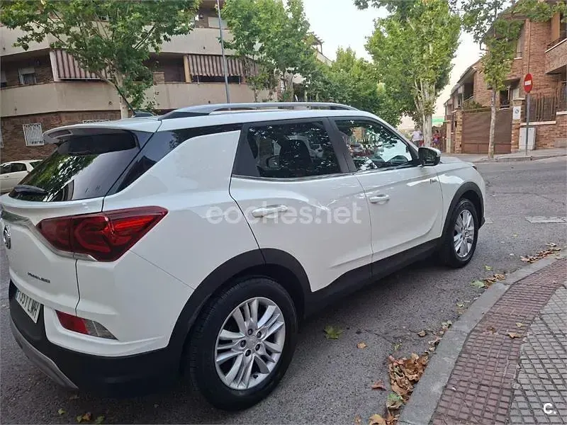 Usado SsangYong Korando 149 CV (109 kW) 2021 Blanco SUV