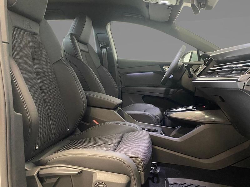 Usado Audi Q4 e-tron S-Line 219 kW (299 CV) 2024 Blanco glaciar metalizado SUV