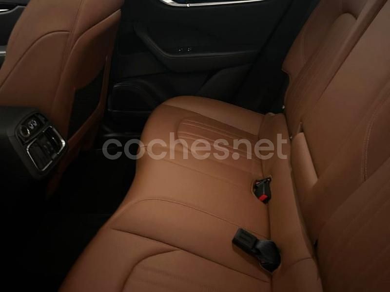 Usado Maserati Levante 350 CV (257 kW) 2019 Negro SUV