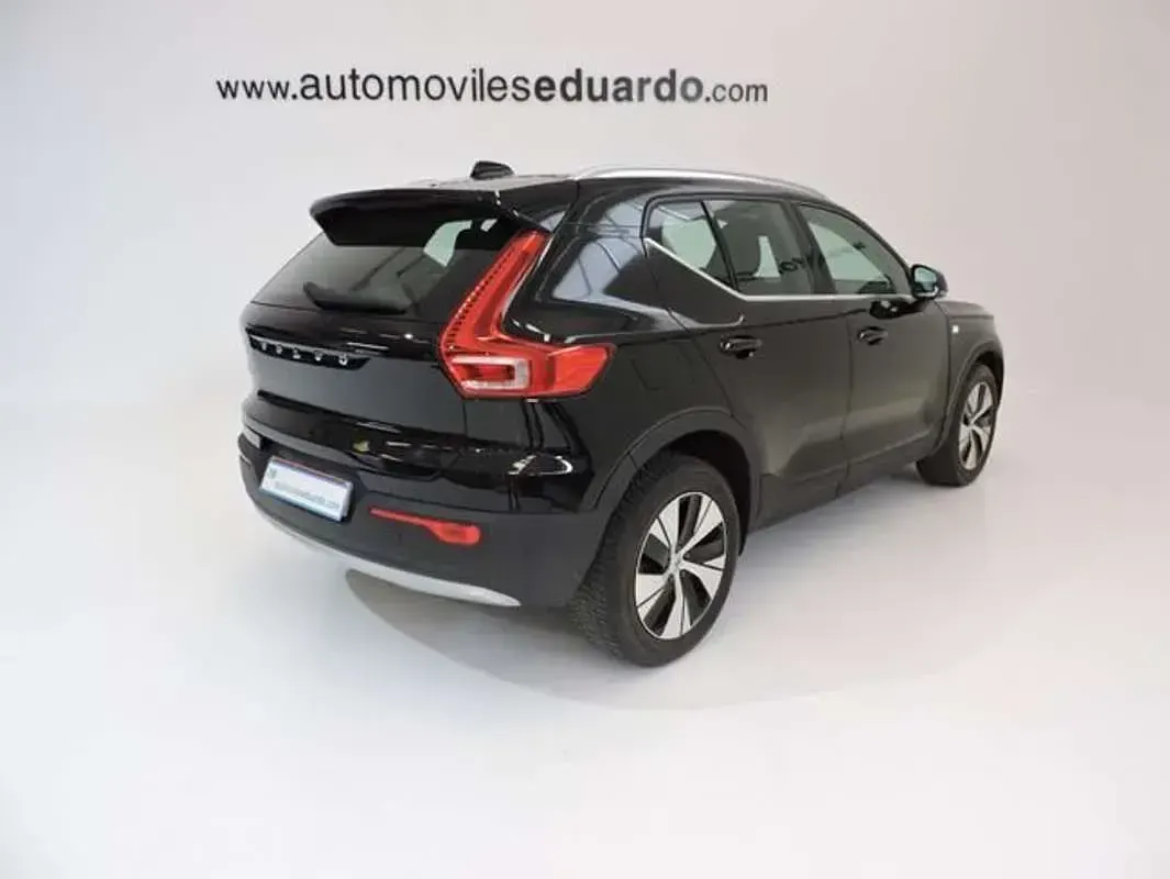Usado Volvo XC40 Inscription 211 CV (155 kW) 2021 Negro SUV