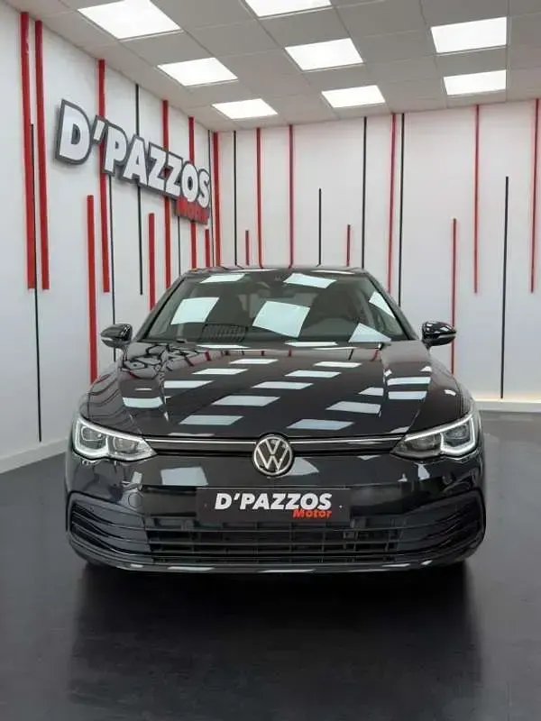 Usado VW Golf VIII Life 116 CV (85 kW) 2020 Negro Utilitario