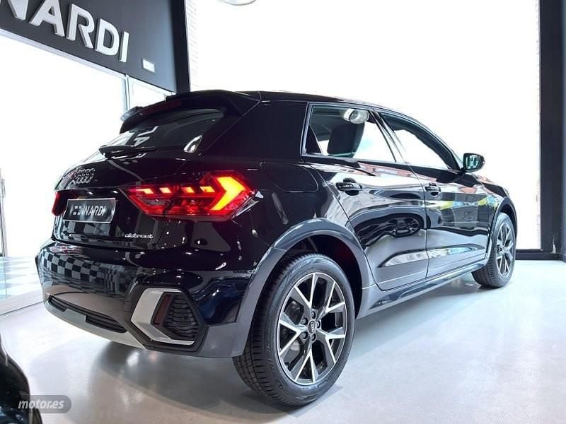 Nuevo Audi A1 Ambiente 116 CV (85 kW) 2026 Negro SUV