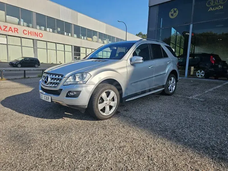 Usado Mercedes ML280 190 CV (139 kW) 2009 Gris / plata SUV