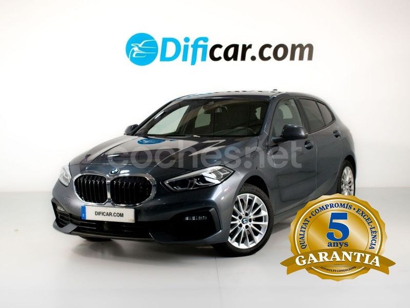 Gris / plata Usado 2020 BMW 118 Performance Utilitario | 22.490 € (Caro) - Imagen 1/4