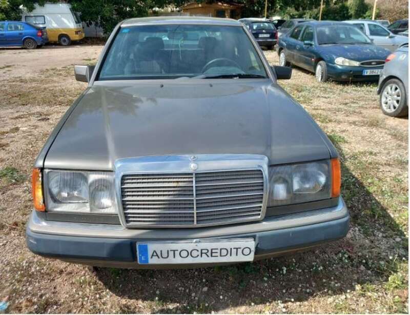 Gris Usado 1991 Mercedes E300 Berlina | 2500 € - Imagen 1/2