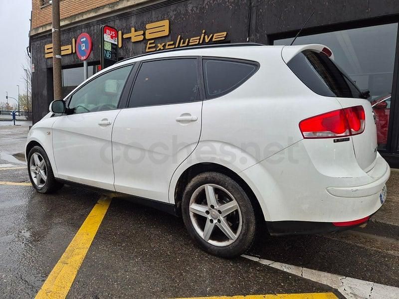 Usado Seat Altea XL Reference 98 CV (72 kW) 2011 Blanco Monovolumen