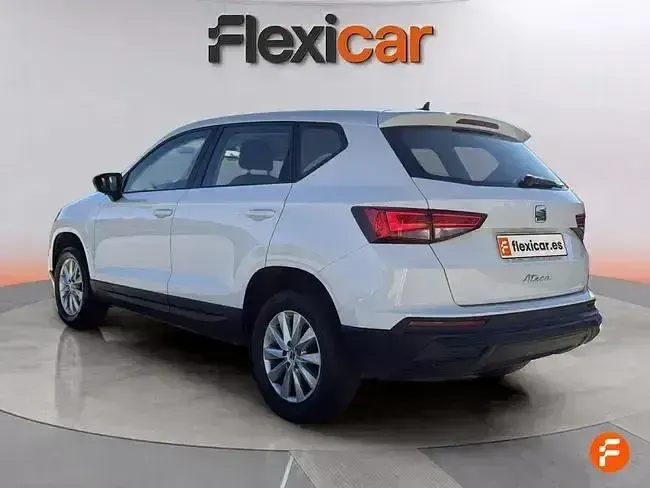 Begagnad Seat Ateca Reference 110 HK (80 kW) 2023 Vit SUV