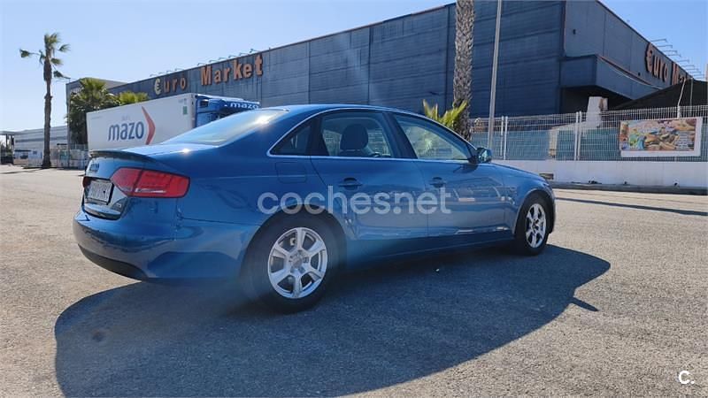 Usado Audi A4 136 CV (100 kW) 2012 Azul Berlina