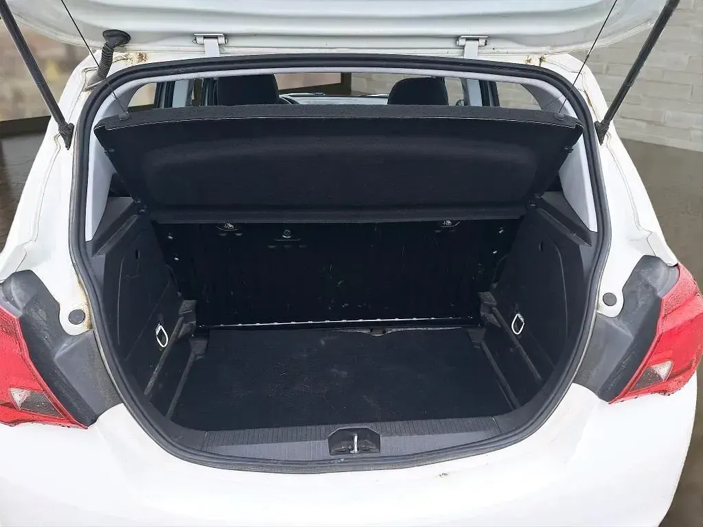 Usado Opel Corsa Business 75 CV (55 kW) 2018 Blanco Utilitario