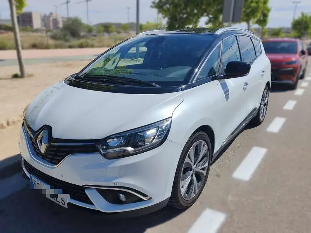 Usado Renault Scénic IV Zen 131 CV (96 kW) 2018 Blanco Monovolumen