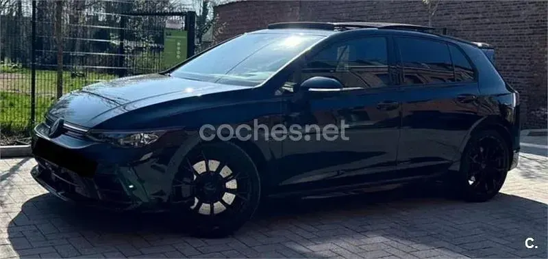 Usado VW Golf VIII R 333 CV (244 kW) 2025 Negro Berlina