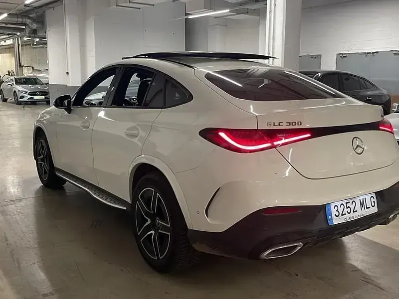 Usado Mercedes GLC300e 258 CV (189 kW) 2023 Blanco Coupe