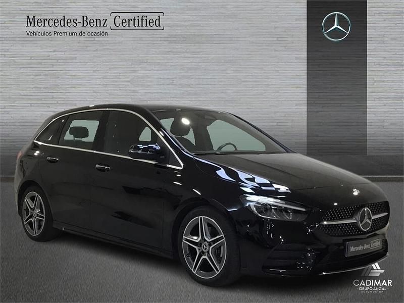Usado Mercedes B200 AMG line 150 CV (110 kW) 2024 Negro Monovolumen