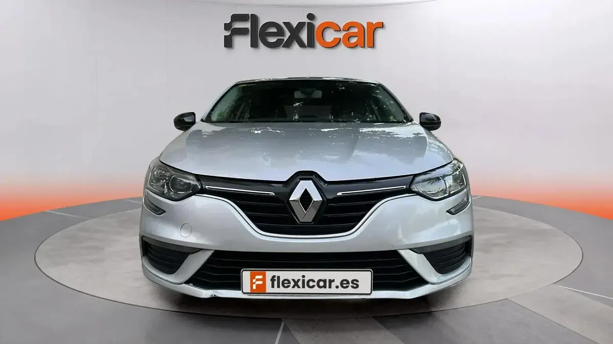 Usado Renault Mégane LIMITED 140 CV (102 kW) 2020 Gris Utilitario