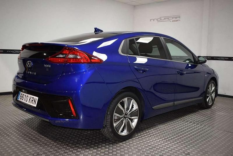 Usado Hyundai Ioniq Style 140 CV (102 kW) 2018 Azul Utilitario