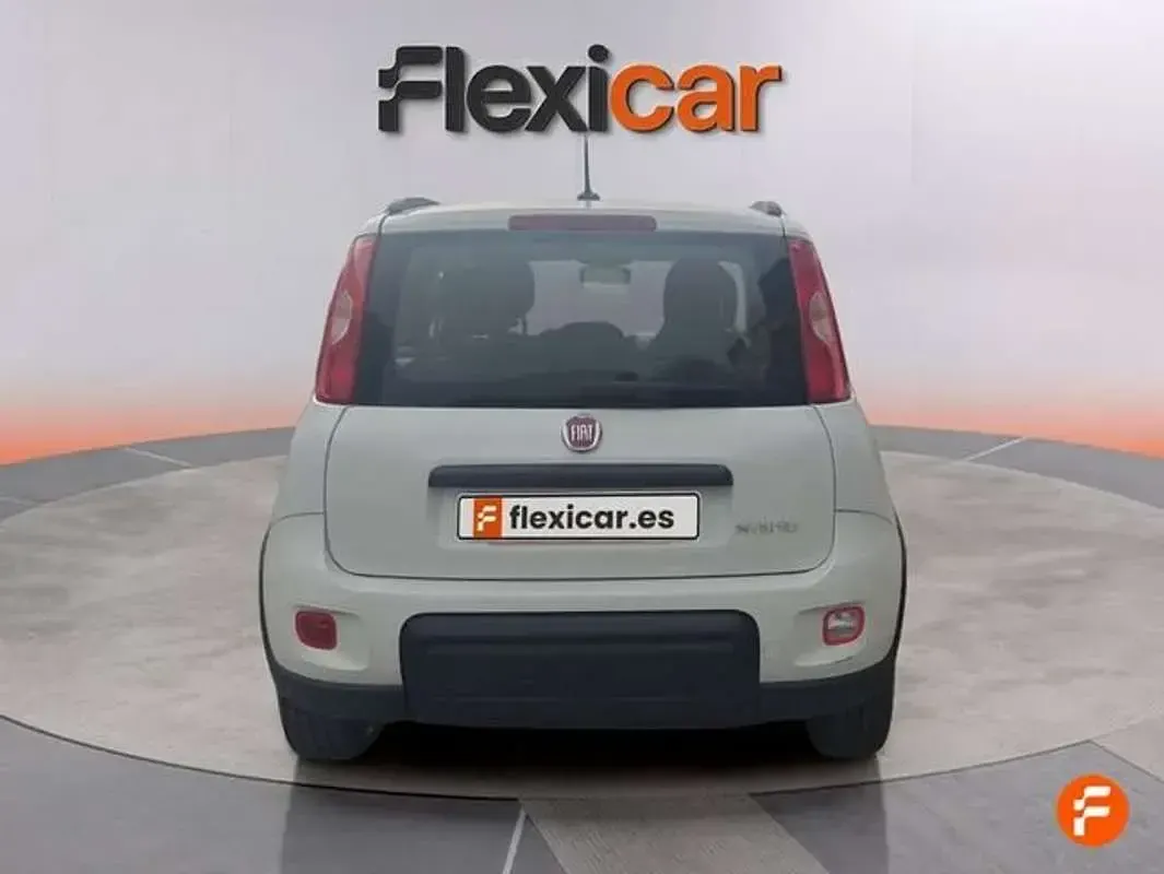 Używany Fiat Panda 71 KM (52 kW) 2022 Biały Hatchback