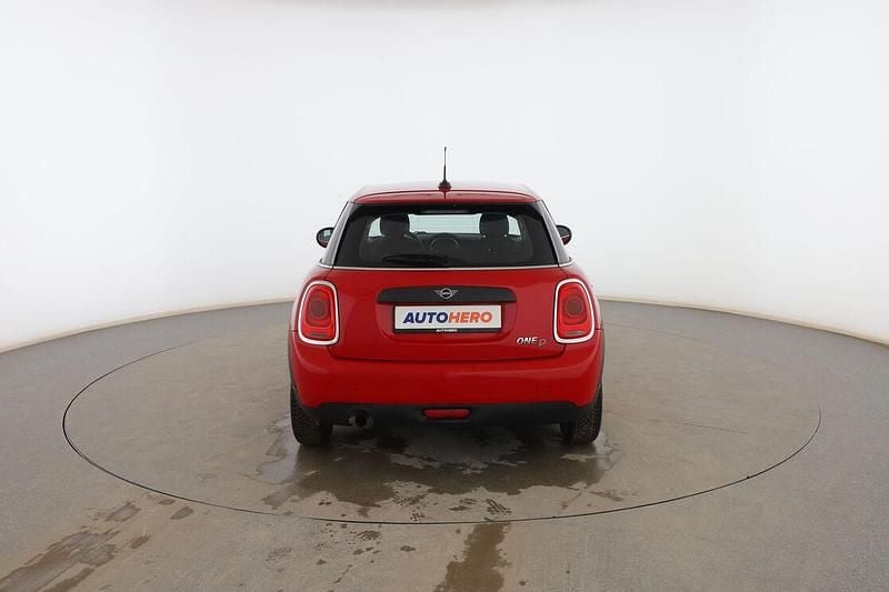 Usado Mini One D 95 CV (69 kW) 2018 Rojo Utilitario