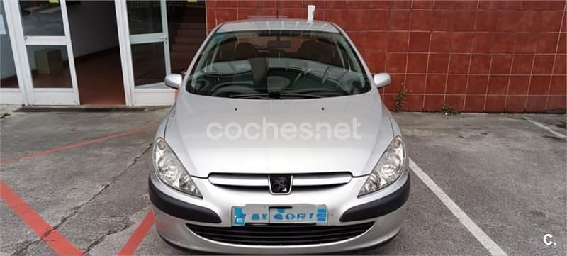 Gris / plata Usado 2004 Peugeot 307 Berlina | 3400 € (Precio justo) - Imagen 1/4