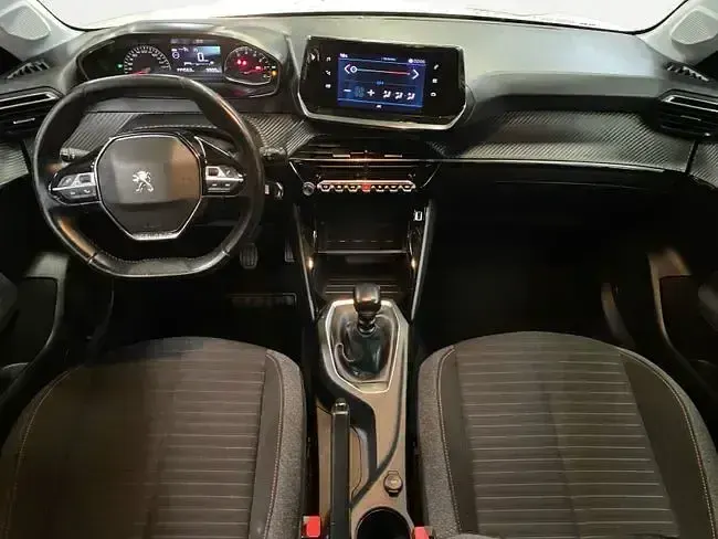 Usado Peugeot 208 Active 100 CV (73 kW) 2021 Blanco Utilitario