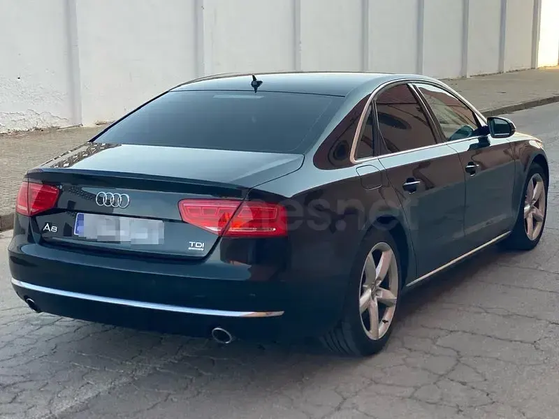 Usado Audi A8 350 CV (257 kW) 2010 Negro Berlina