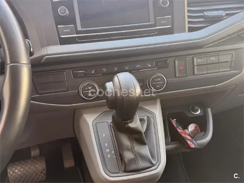 Usado VW Caravelle 150 CV (110 kW) 2022 Blanco Van