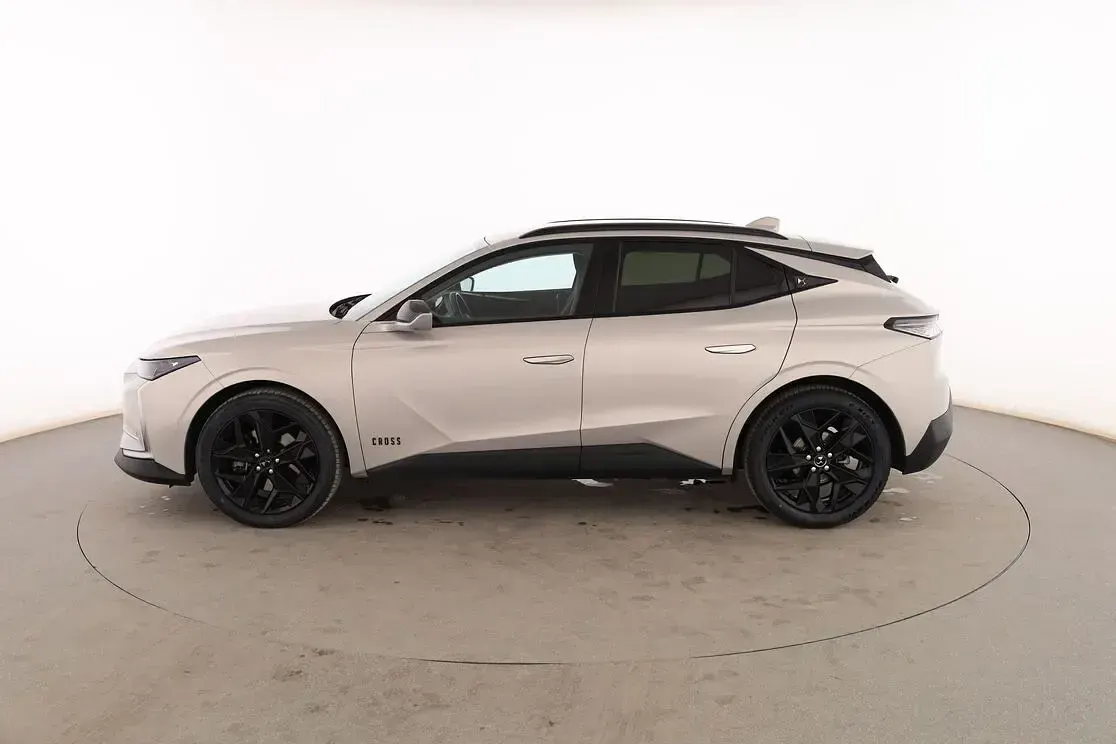 Usado DS Automobiles DS4 Crossback Trocadero 181 CV (133 kW) 2022 Gris SUV