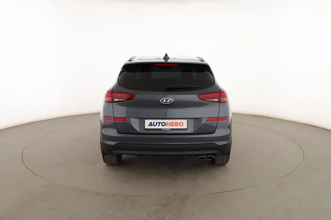 Usado Hyundai Tucson 177 CV (130 kW) 2019 Gris SUV
