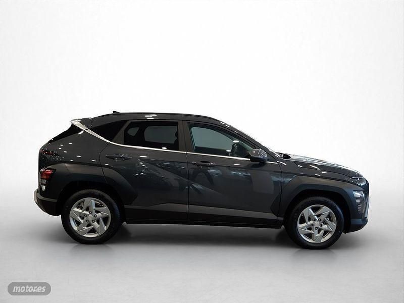 Usado Hyundai Kona 120 CV (88 kW) 2024 Gris SUV