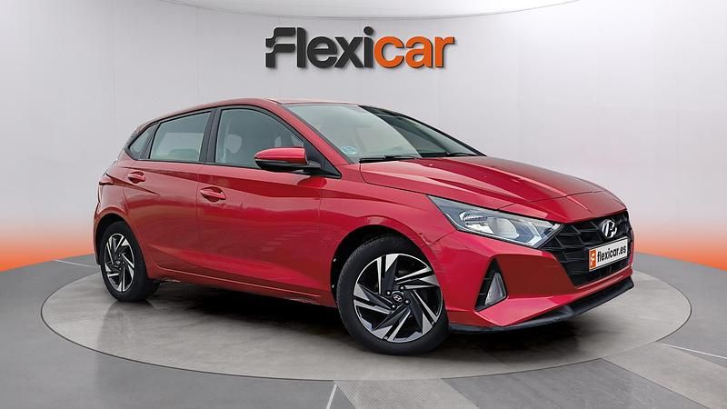 Usado Hyundai i20 84 CV (61 kW) 2021 Rojo Utilitario
