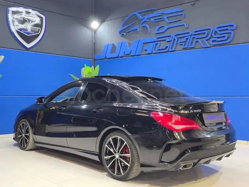 Usado Mercedes CLA220 AMG line 177 CV (130 kW) 2014 Negro Coupe