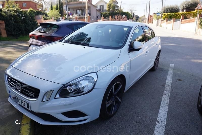 Usado Volvo S60 R-Design 180 CV (132 kW) 2011 Etiqueta c (verde) Berlina