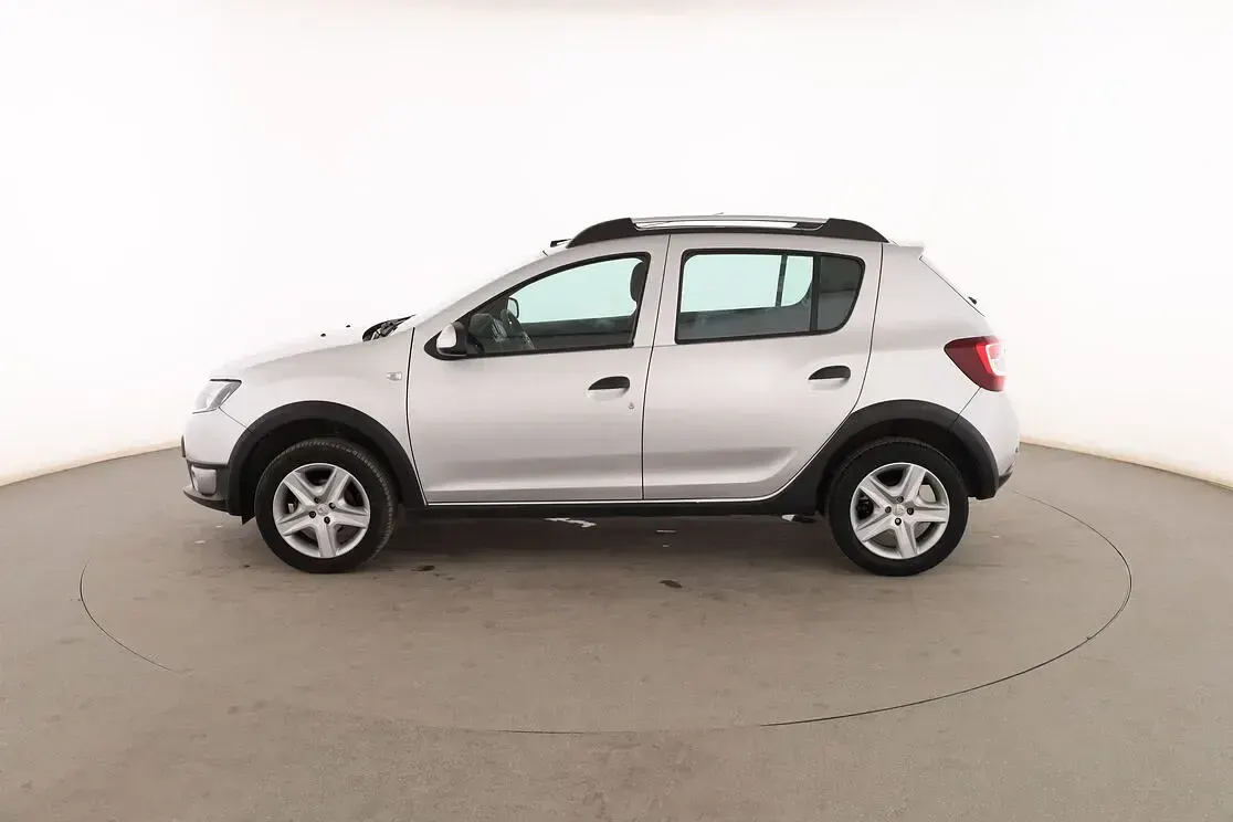 Usado Dacia Sandero Stepway 90 CV (66 kW) 2015 Gris Berlina