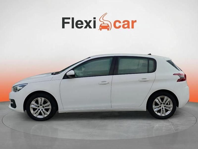 Usado Peugeot 308 Active 131 CV (96 kW) 2021 Blanco Berlina