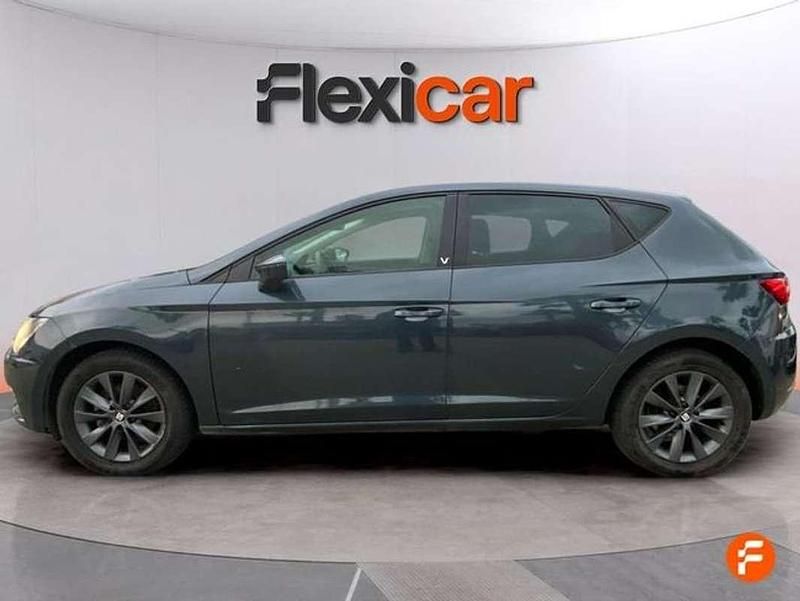 Usado Seat Leon Style 131 CV (96 kW) 2019 Gris Utilitario