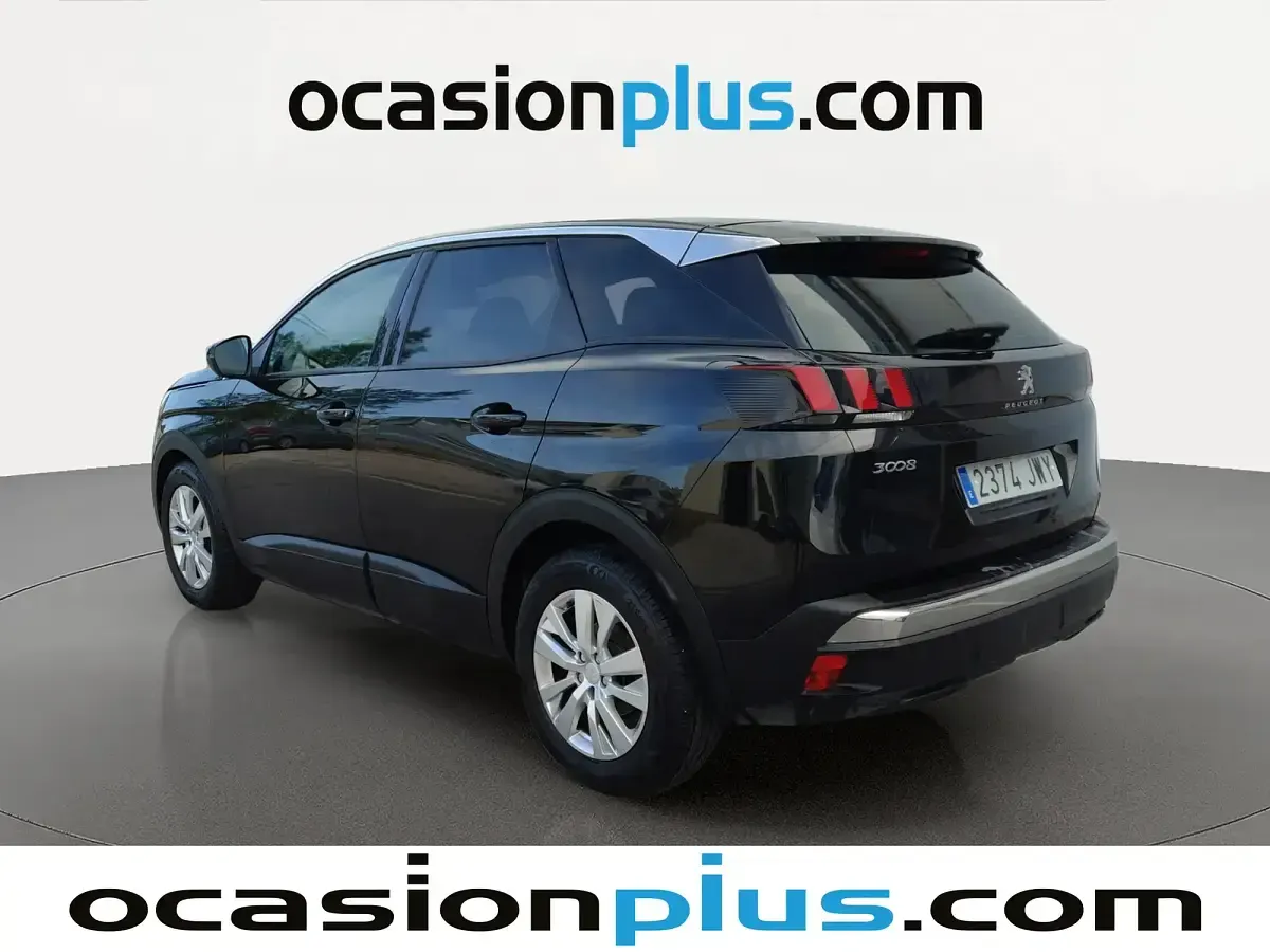 Usado Peugeot 3008 Active 120 CV (88 kW) 2017 Negro SUV