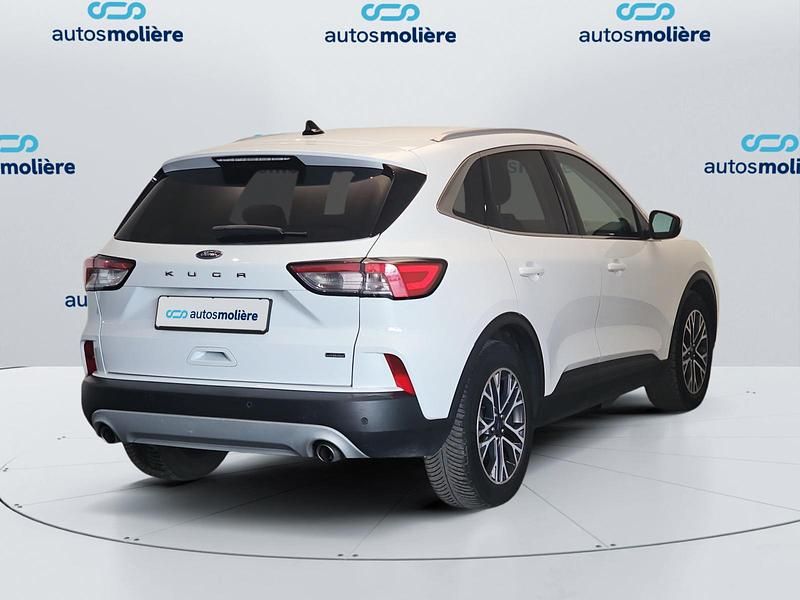 Usado Ford Kuga Titanium 225 CV (165 kW) 2021 Blanco SUV