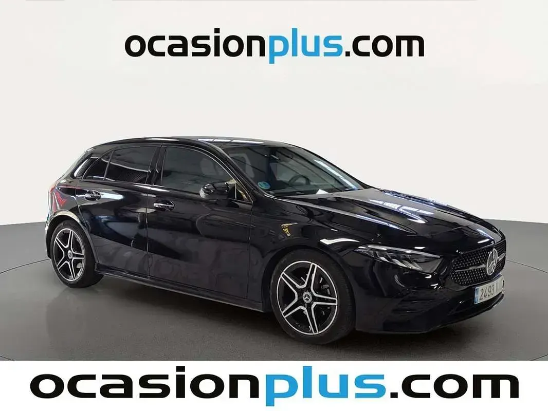 Usado Mercedes A180 Advanced 136 CV (100 kW) 2023 Negro Utilitario