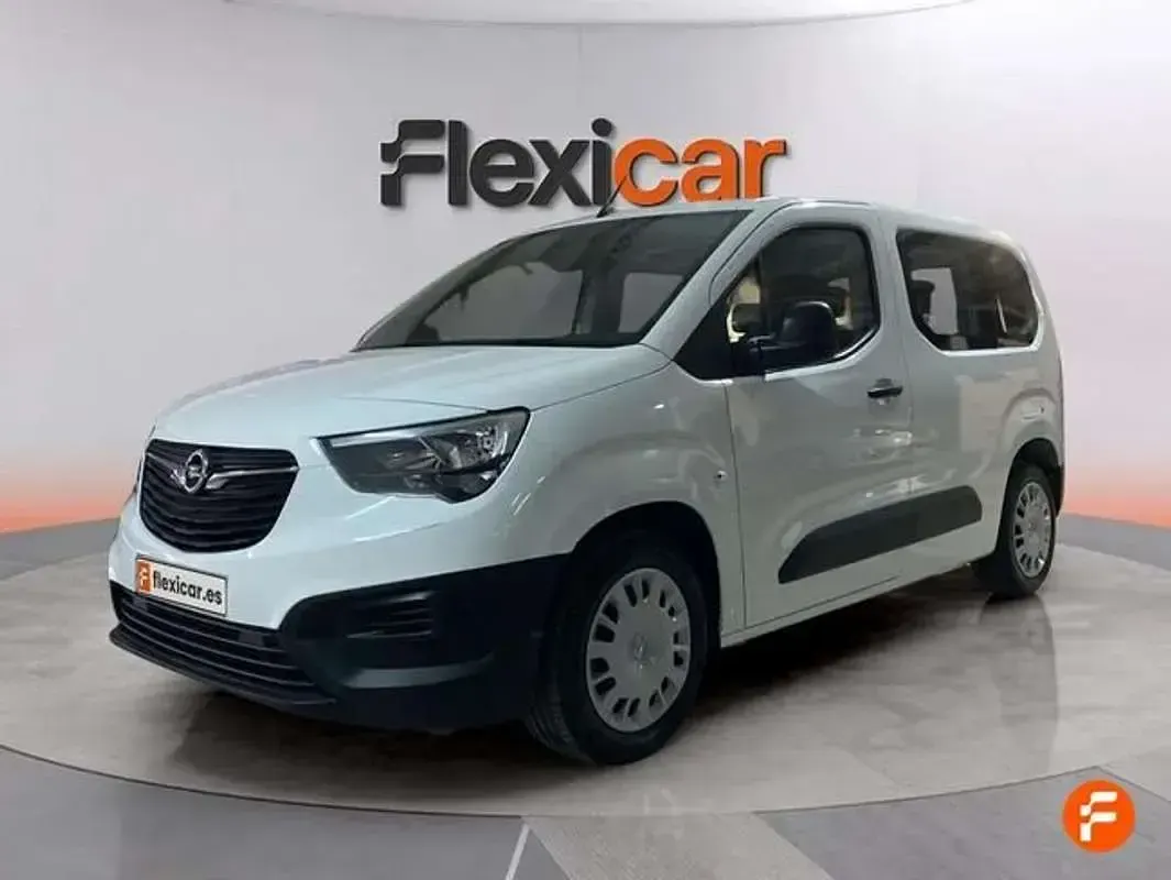Usado Opel Combo Life Edition+ 102 CV (75 kW) 2021 Blanco Monovolumen