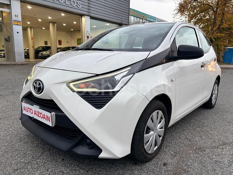 Blanco Usado 2019 Toyota Aygo X-play Utilitario | 9990 € (Precio justo) - Imagen 1/4