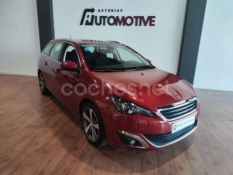 Granate Usado 2015 Peugeot 308 SW Allure Familiar | 8900 € (Precio justo) - Imagen 1/4