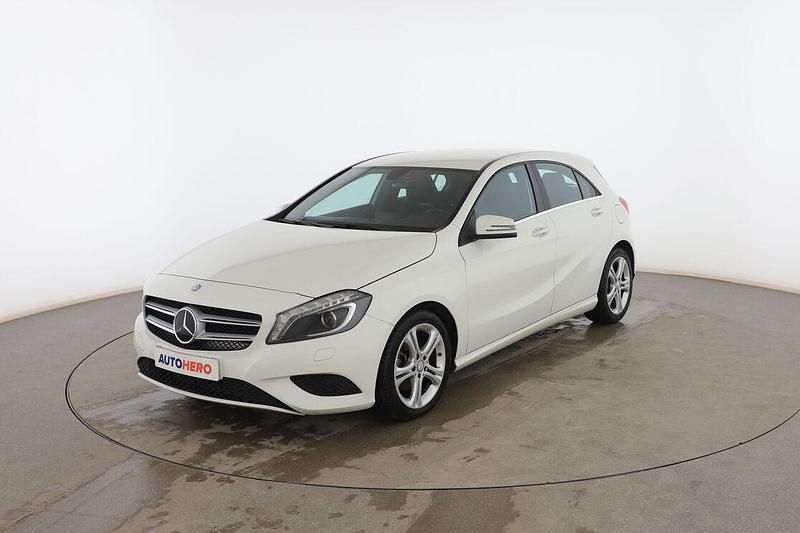 Usado Mercedes A200 Urban 135 CV (99 kW) 2016 Blanco Utilitario