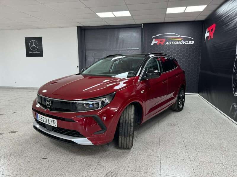 Usado Opel Grandland X Ultimate 131 CV (96 kW) 2022 Burdeos SUV